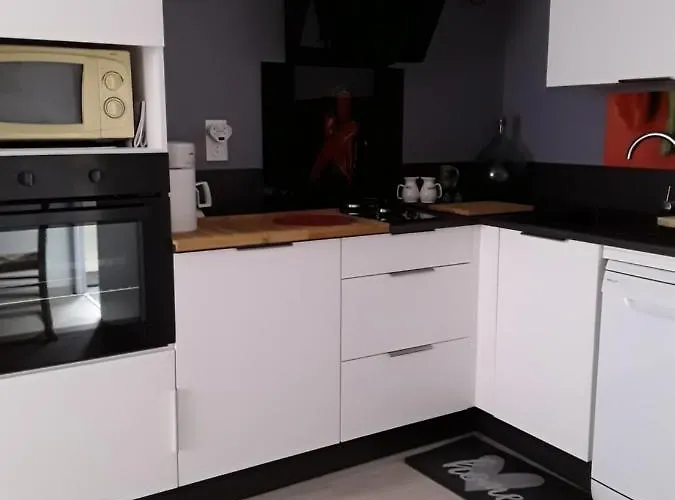 Le Jaya Semesterbostad Saint-Georges-de-Luzençon