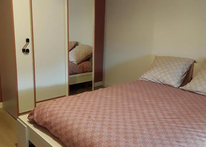 Le Jaya Semesterbostad Saint-Georges-de-Luzençon